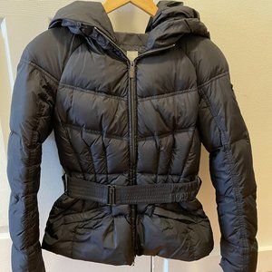 ADD DOWN WOMENS SHORT COAT SIZE 4